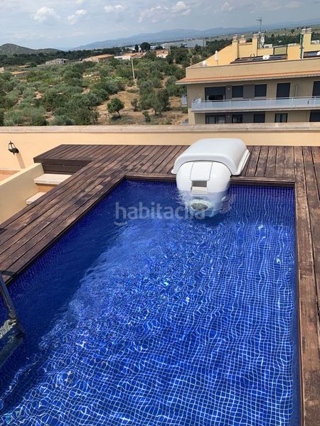 Foto bcb7d799-e8ef-4253-b659-59c655247c01. Àtic amb calefacció aparcament piscina a Nord La Ràpita