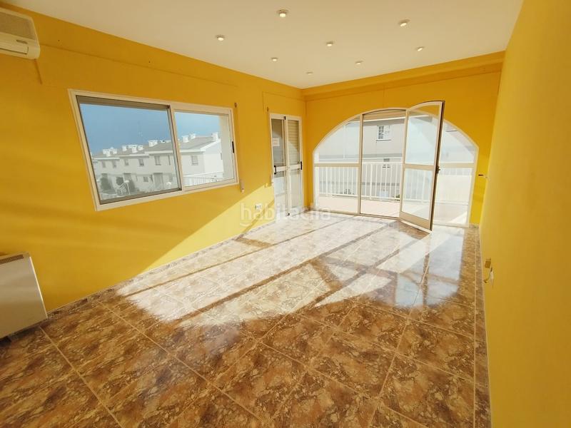 Foto bb15f550-d575-4c53-8504-0fe28ad25650. Pis amb aparcament a Avinguda Catalunya Sant Carles de la Ràpita