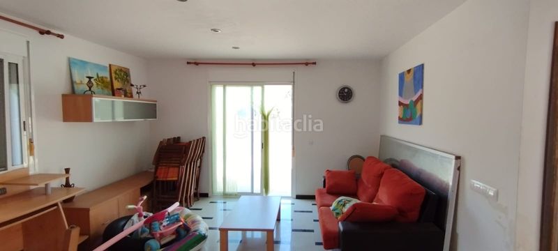 Foto 0fe8485e-fc80-4236-b442-c697b0aaf21e. Casa adossada amb aparcament piscina a Alcanar