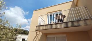 Casa adossada  Carrer del castell. Vivienda adosada a 300 metros del mar.