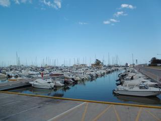 Etagenwohnung  Carrer del fossat. Piso en la zona del puerto, con vistas al mar.