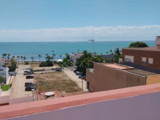 Pis  Travessia de barcelona. Piso a cinco minutos de las playas.
