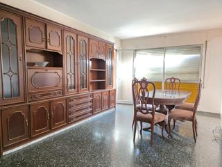 Pis  Carrer d'arnes. Ideal familias, piso de cuatro dormitorios.