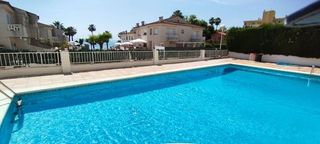 Etagenwohnung  Carrer del far. Piso a 100 metros del mar.