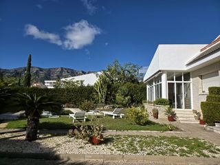 Chalet  Avinguda mar. Exclusivo chalet en urbanización "serramar"