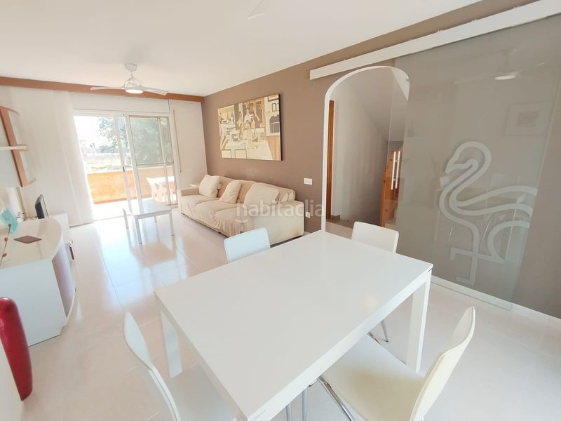 Foto f45a4824-9838-4327-a7f5-cfc26d288e30. Casa adossada amb aparcament a Alcanar