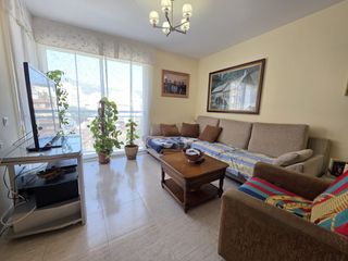 Etagenwohnung in El Maset. Muy centrico con tres dormitorios.