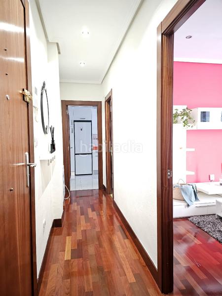 Foto db6e9549-8081-4000-8c46-c8878f8865c7. Apartament amb calefacció a Centro Barakaldo