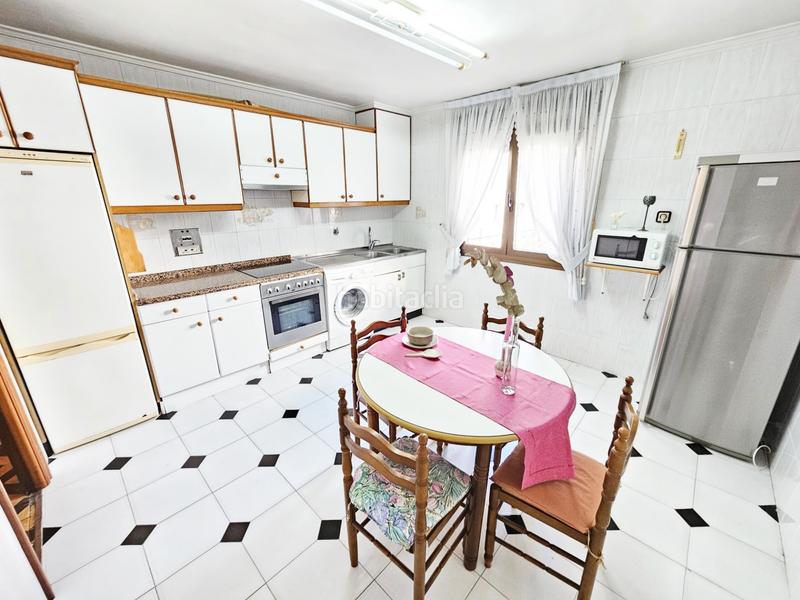 Foto 4fa8ab5b-4ada-4eb4-a2b9-852ecf0cf528. Flat with heating in Lasesarre Barakaldo