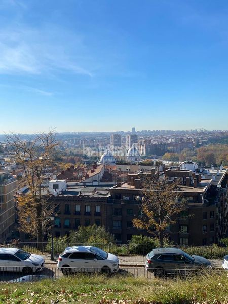 Foto 032e237c-6b1c-412f-b1c7-5473465e16c4. Rent flat with heating in Argüelles Madrid