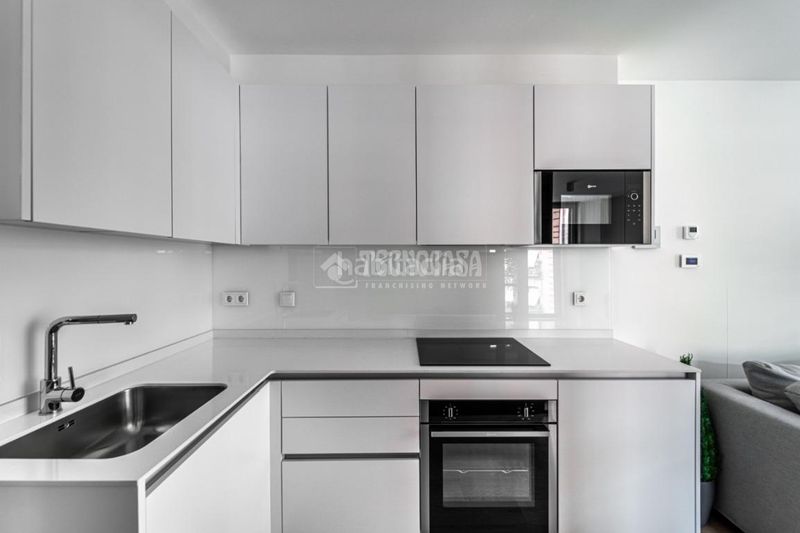 Foto cdc3b3e5-9f74-474d-a74e-2538af578f06. Location studio avec chauffage piscine dans Argüelles Madrid