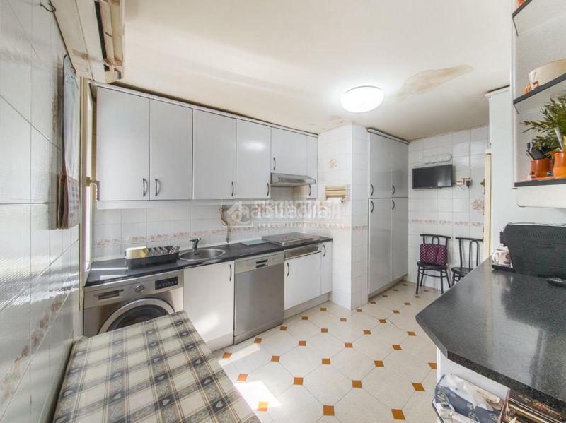 Foto f6a80215-da0a-46ac-a154-bd5bfc066a81. Piso  en venta en Universidad-Malasaña Madrid