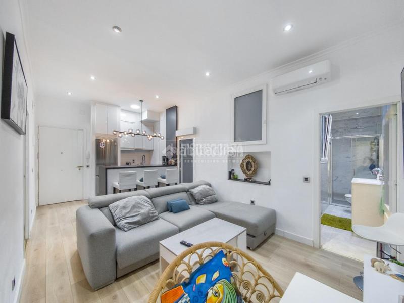 Foto 3d664b87-fa80-49ab-996a-6363e63f5b9f. Piso  en venta en Argüelles Madrid