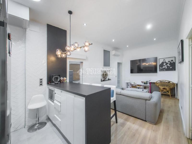 Foto bd22f9a0-52fd-4e5b-8f6d-841abd46be41. Piso  en venta en Argüelles Madrid