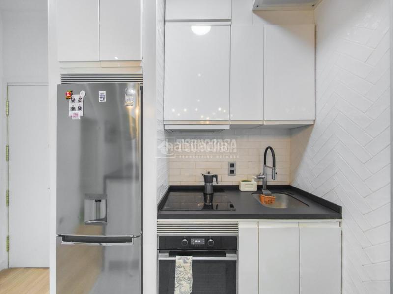 Foto d10acf88-ba2e-4480-afe9-a9824a566555. Piso  en venta en Argüelles Madrid