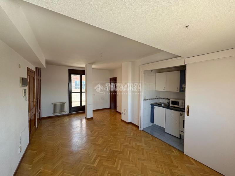 Foto 2c36e226-4472-41d6-aa8b-79f3e6ff50ef. Alquiler piso  en alquiler en Argüelles Madrid