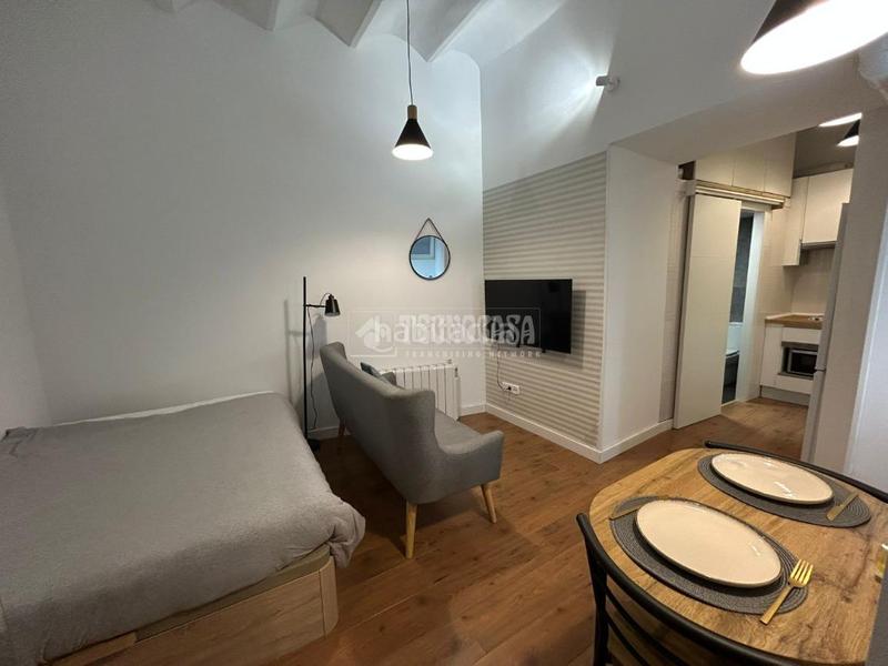 Foto f4702948-6f6d-4f6e-b373-c3c78dd5186a. Estudio piso en venta en Argüelles Madrid