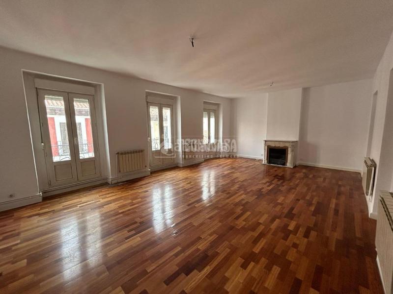 Foto d1dc7634-c28c-45dd-924e-1b48a09ccfb5. Pis amb calefacció a Argüelles Madrid