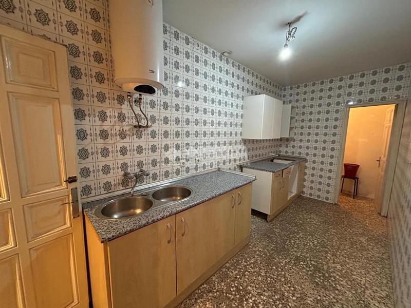 Foto e379cc5d-525d-4569-8786-209de3435c4b. Piso  en venta en Sol Madrid