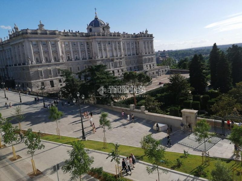Foto 185aac25-9e8c-41cb-9331-6d296abe3a14. Rent flat in Argüelles Madrid