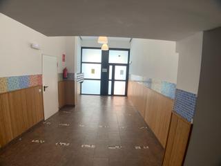 Miete Appartement in Calle calle de emilio gimeno 22. Piso 2 dormitorios, precio comunidad incluida fibra óptica, desc