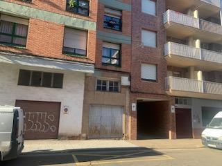 Local Comercial a Calle madre puy 15. Se vende local bajo zona de correos y colegio santa ana