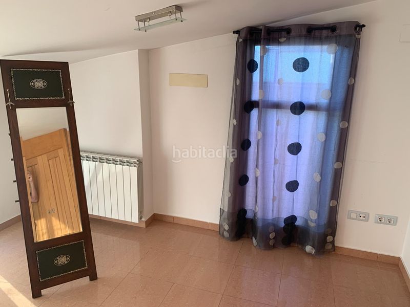 Foto aaab7ab8-d86a-4f2d-ada8-c3cfd35c5874. Alquiler dúplex bonito duplex con terraza, 4 dormitorios y 2 baños. fibra optica. gastos comunidad minimos en Calatayud