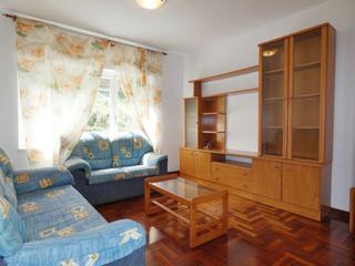 Pis a Valdés. Venta de piso de 3 dormitorios.