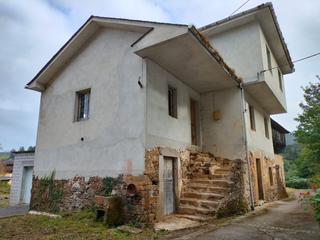 Casa in Valdés. Venta casa 3 plantas a reformar.
