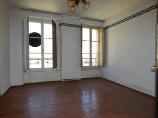 Pis a Valdés. Venta de piso muy céntrico de 4 dormitorios.