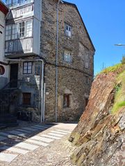 Haus in Valdés. Venta de casa distribuida en cuatro plantas.