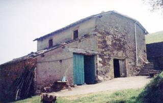 Casa a Valdés. Casas de piedra para restaurar