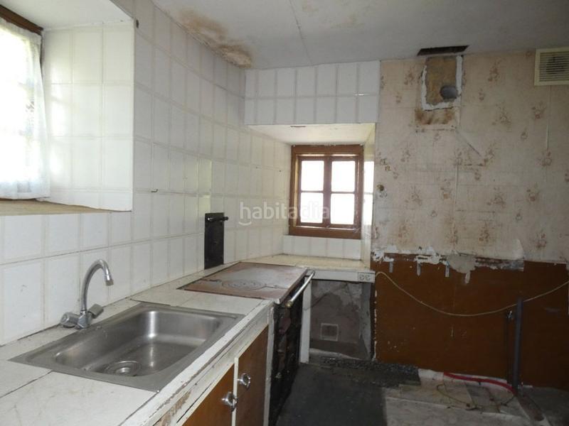 Foto 1a72bdd0-2c97-4a7e-9386-5f52e8d58069. Casa bonita casa asturiana de piedra con parcela de 1050 m2. en Valdés