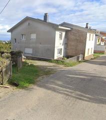 Casa en Valds. Venta de casa con jardn de 400 m2.