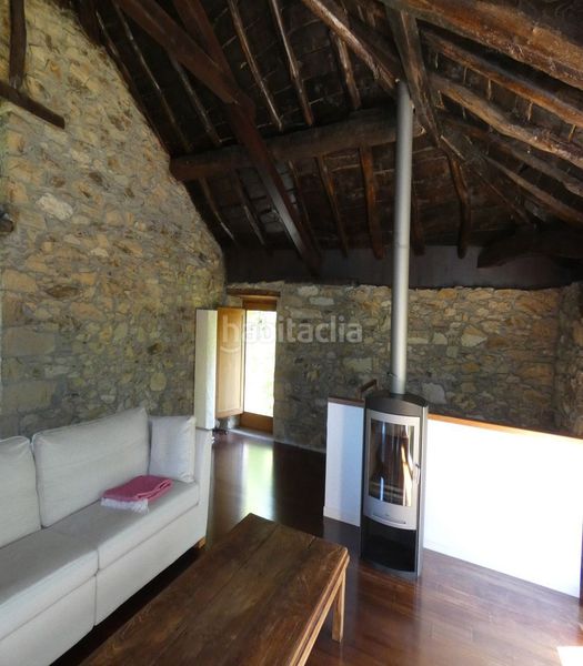 Foto 162a5368-c52f-474e-8814-088d94f1be08. Casa amb calefacció a Valdés