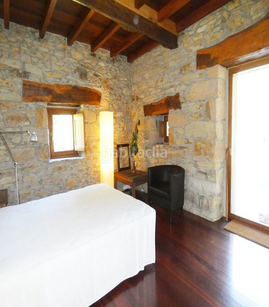 Foto 30579145-ff83-4ec6-8bd1-e4d8a75a8483. Casa amb calefacció a Valdés