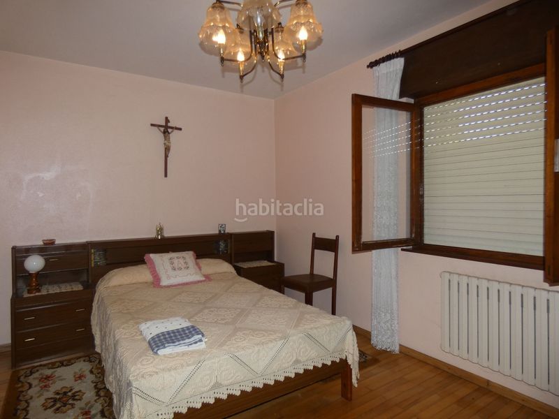 Foto d07a3b63-7618-497d-adda-b5cbc0850227. Casa amb calefacció aparcament a Valdés