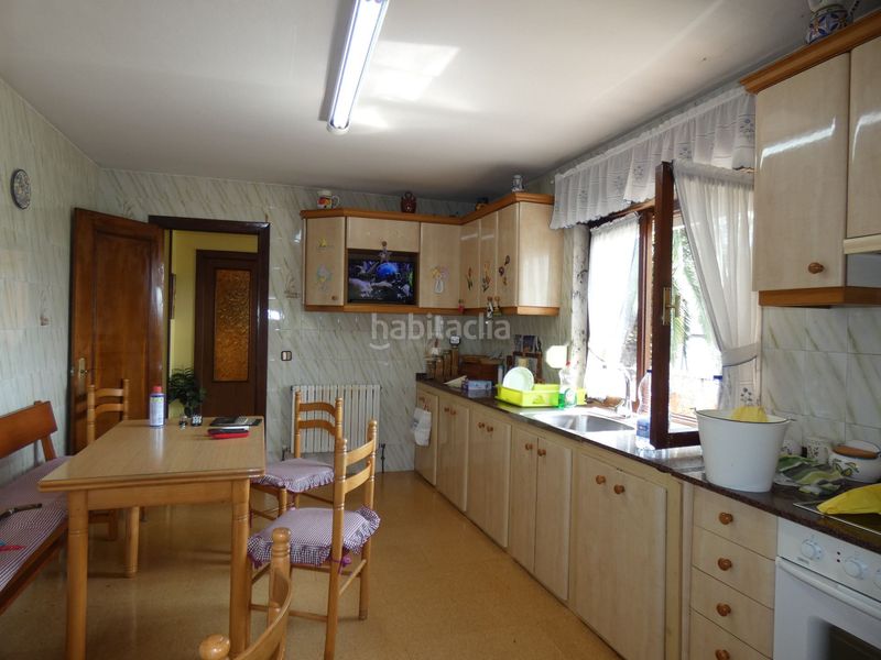 Foto ff2638c9-8732-42bd-8b61-6cf8f01a2c30. Casa amb calefacció aparcament a Valdés