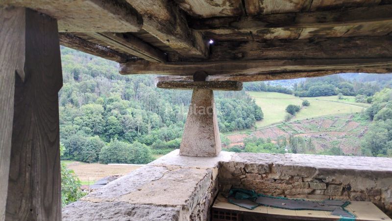 Foto 3ab8b7dc-b28d-4dd6-9019-7c771f0c2844. Edificio in Tineo