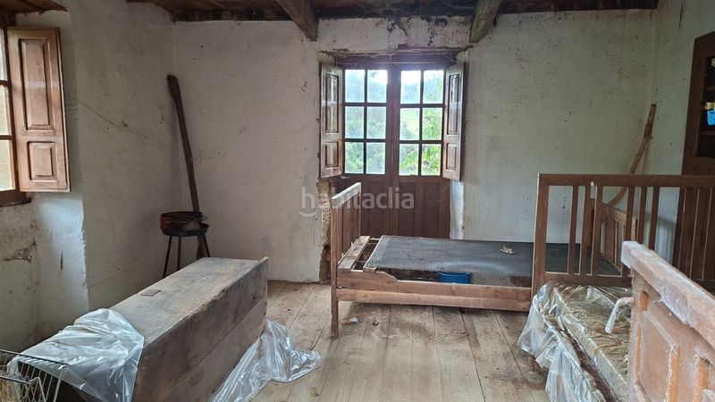 Foto fe54f3d5-3874-4eb8-a9ed-3a899de1bd79. Edificio in Tineo