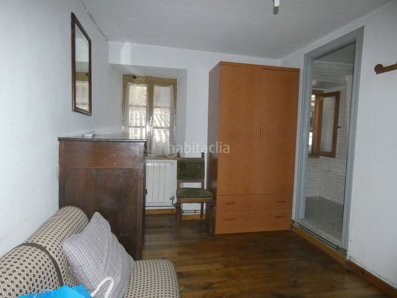 Foto 5a1b80ff-019a-42e3-81b9-54dc9f357a04. Casa amb calefacció a Valdés