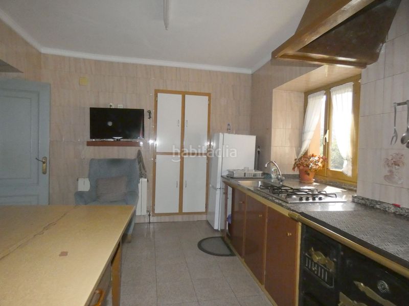 Foto f33a3443-2f5c-49eb-91eb-f0038379f6cb. Casa amb calefacció a Valdés