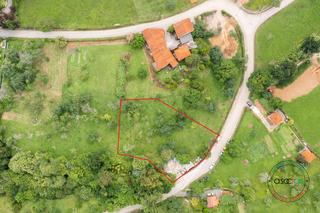 Terreno residencial en Cm de caldones 1690. Caldones preciosa finca edificable