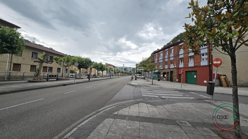 Foto 39c173f0-c91d-4963-95ff-3bfccf2a678f. Locale commerciale in Sama Langreo