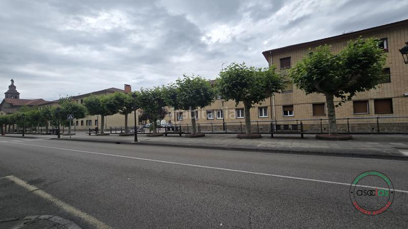 Foto f08f3e69-c6ae-46f2-ba74-4c64946b2761. Locale commerciale in Sama Langreo