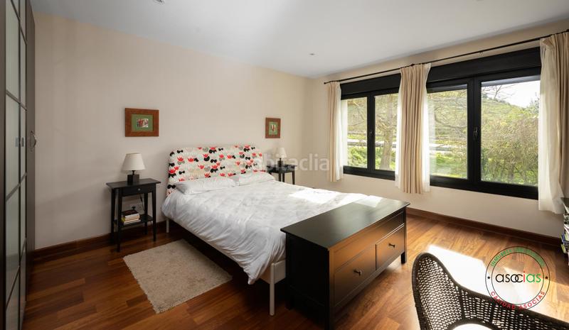 Foto bbec27ad-1d73-4630-b657-8bd3b9981d78. Casa pinzales,magnifico chalet seminuevo con preciosa parcela en Gijón