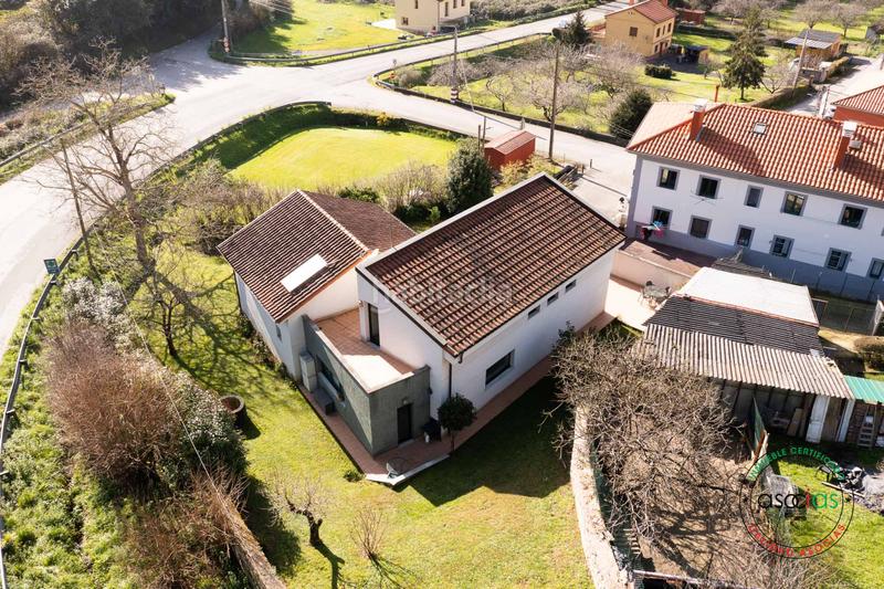 Foto cde565c7-95c1-4570-aede-c74e84884a4a. Casa pinzales,magnifico chalet seminuevo con preciosa parcela en Gijón