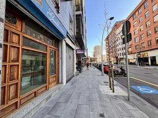 Rent Business premise  Gijón - avenida de pablo iglesias. En avenida de pablo iglesias local instalado en alquiler