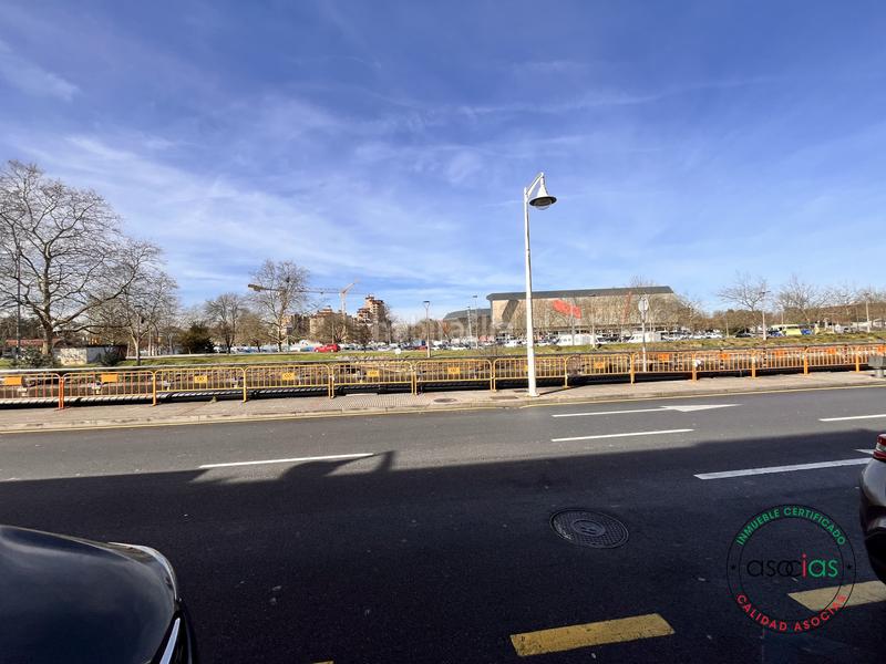 Foto e7176bde-dfeb-4ca4-8f25-148494213d03. Parking coche en la guia magnifica plaza de garaje en venta en Gijón