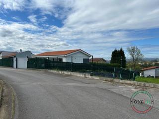 Terreny residencial  Pruvia de arriba - barrio de pruvia. A 15 minutos de gijon y oviedo,en pruvia lado restaurante venta